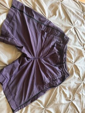 Lululemon men’s purple lined athletic shorts
